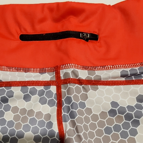 Prosupps Hex Camo Compression Shorts Size Large - Picture 3 of 3